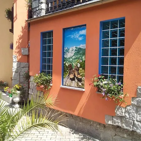 Rezydenz ホームステイ *