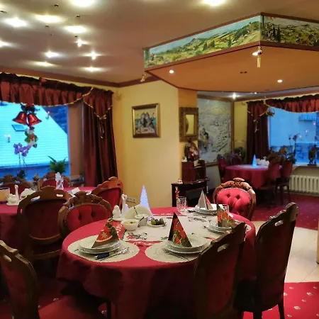 ホームステイ Rezydenz シクラルスカ・ポレンバ