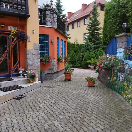 Rezydenz *
